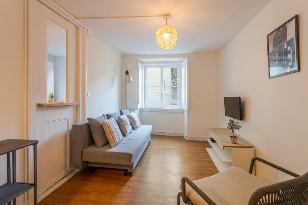 Apartment Combro By Patio 25 *